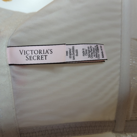 Metallic Lace Bra - Picture 7 of 10